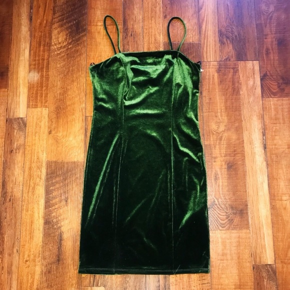 COPY - NWT Dark Green Velvet Dress - Picture 4 of 4